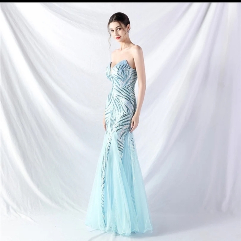 Blue, Striped Print, Backless,  Sleeveless,  Contrast Sequined Mermaid M…